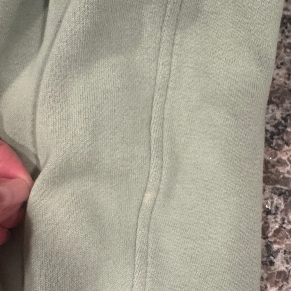 Lululemon Scuba Green Zip-Up Hoodie size large - Picture 6 of 6